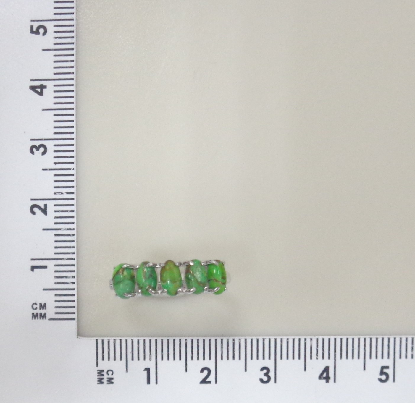 Серебряное кольцо с зеленой бирюзой